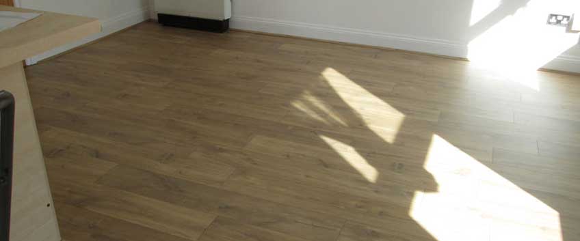 How to make your place look spacious with wood floors | Floor Fitting Experts